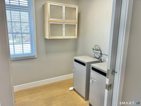 33 Dale Road Avon CT 06001