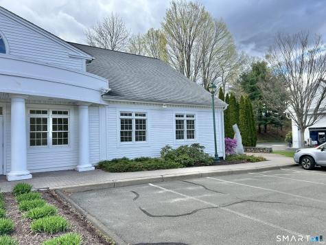 33 Dale Road Avon CT 06001