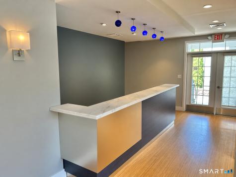 33 Dale Road Avon CT 06001