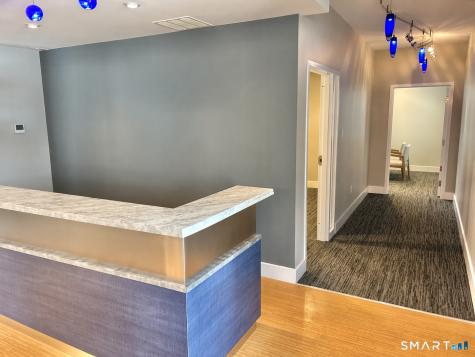 33 Dale Road Avon CT 06001