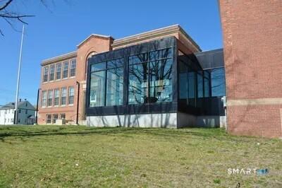 496 Newhall Street Hamden CT 06517