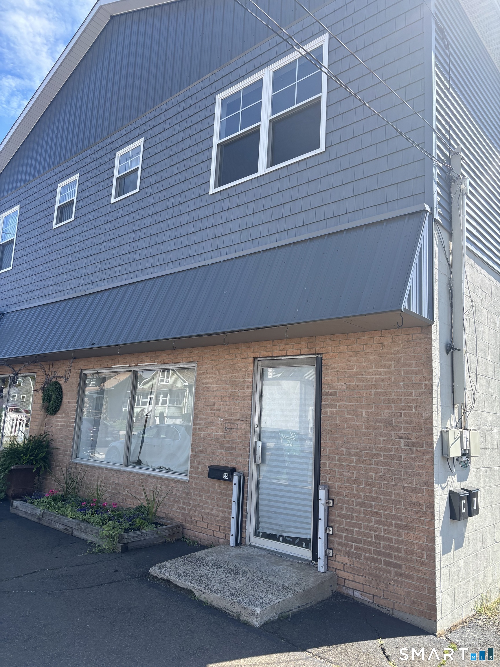 35 Hemingway Avenue East Haven CT 06512