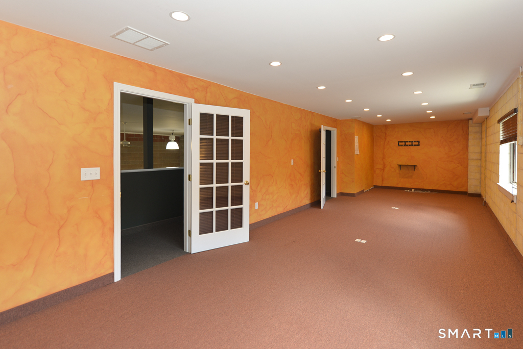 8 Pecks Lane Newtown CT 06470