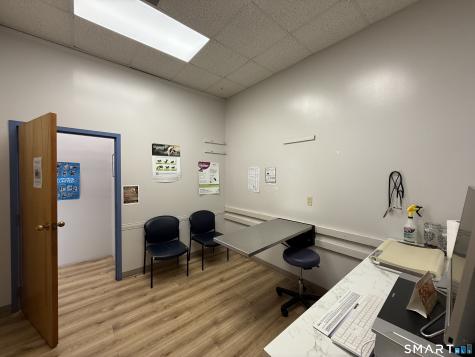 907 Route 32 Turnpike Montville CT 06382