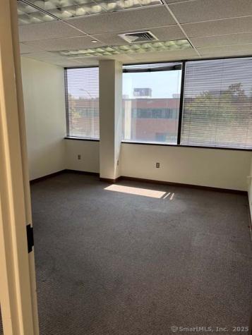 5 Shaw's Cove New London CT 06320