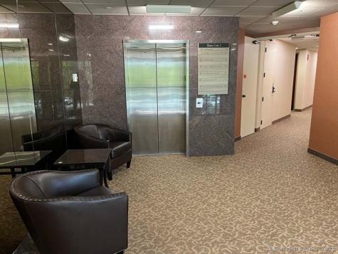 5 Shaw's Cove New London CT 06320