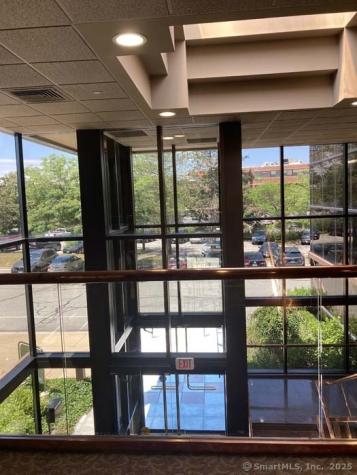 5 Shaw's Cove New London CT 06320