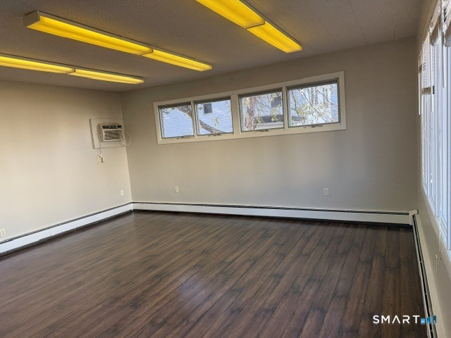 180 Center Street Manchester CT 06040