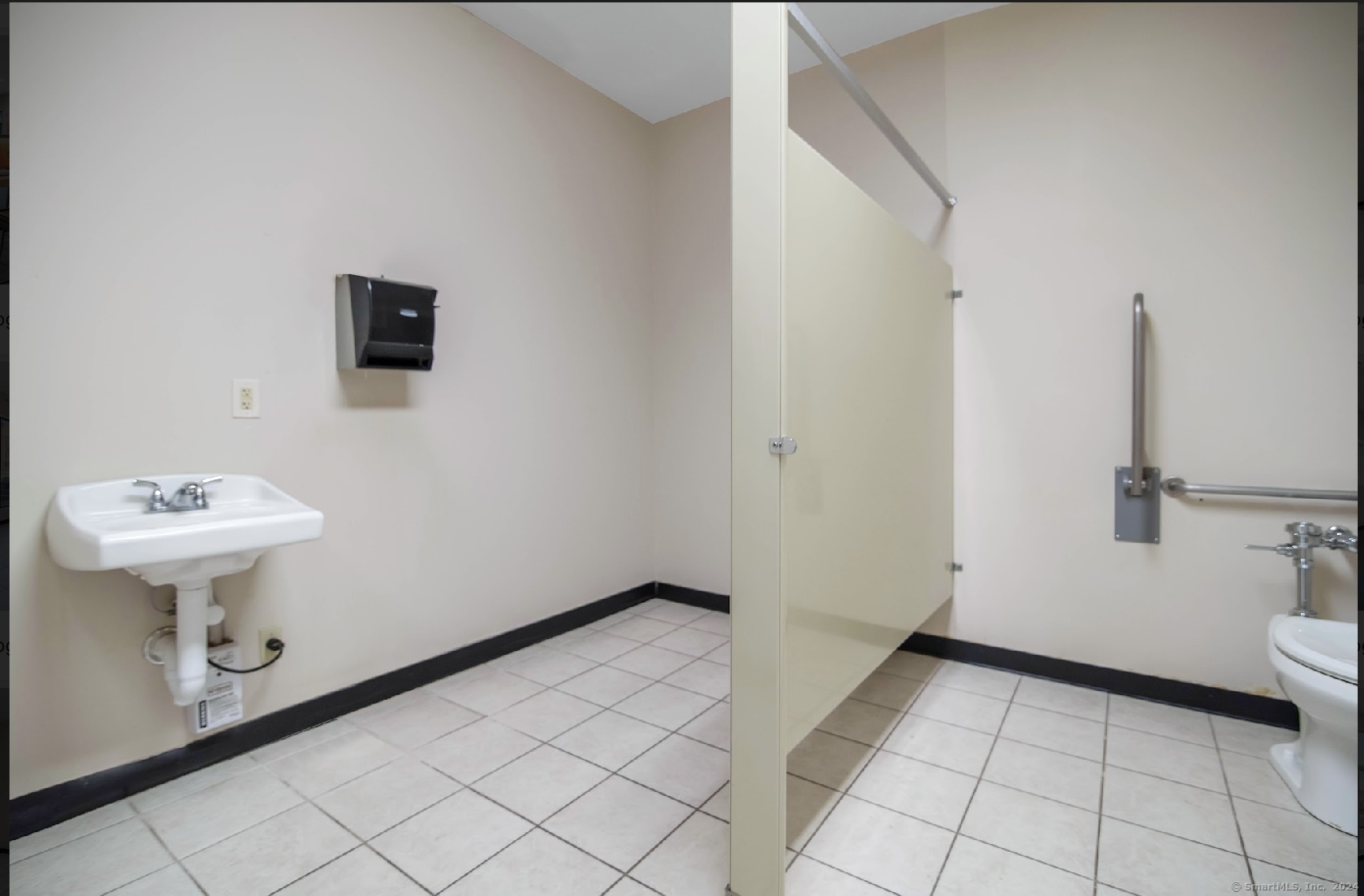 33 West Main Street Vernon CT 06066