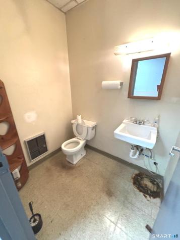 68 Lake Avenue Danbury CT 06810