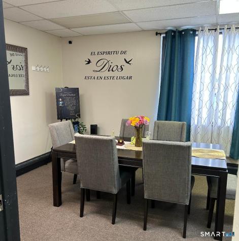 41 Middletown Avenue North Haven CT 06473