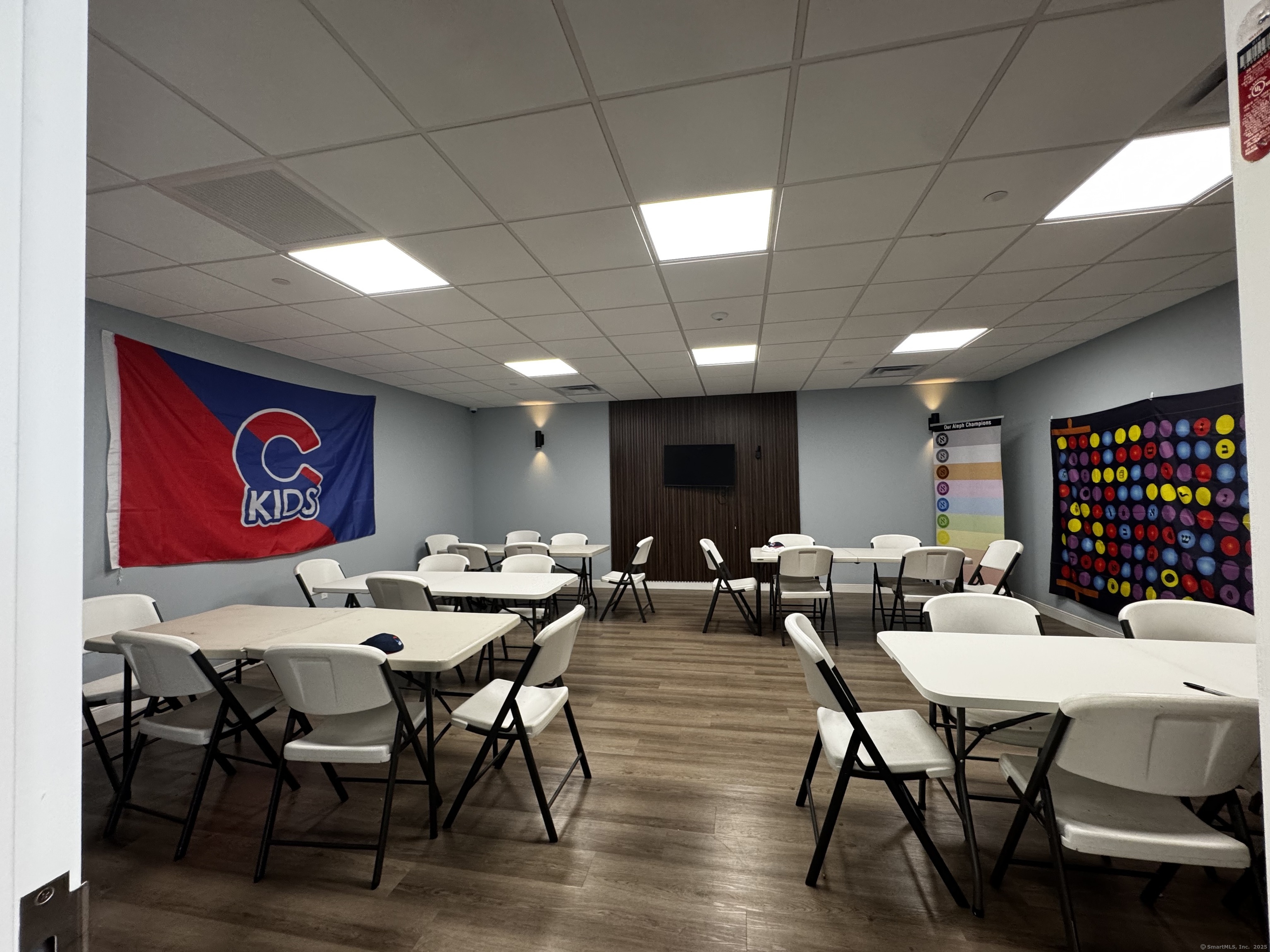 33 Old Tavern Road Orange CT 06477