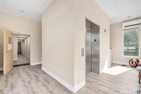 49 Huntington Plaza Street Shelton CT 06484