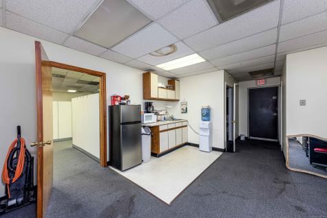 565 Washington Avenue North Haven CT 06473