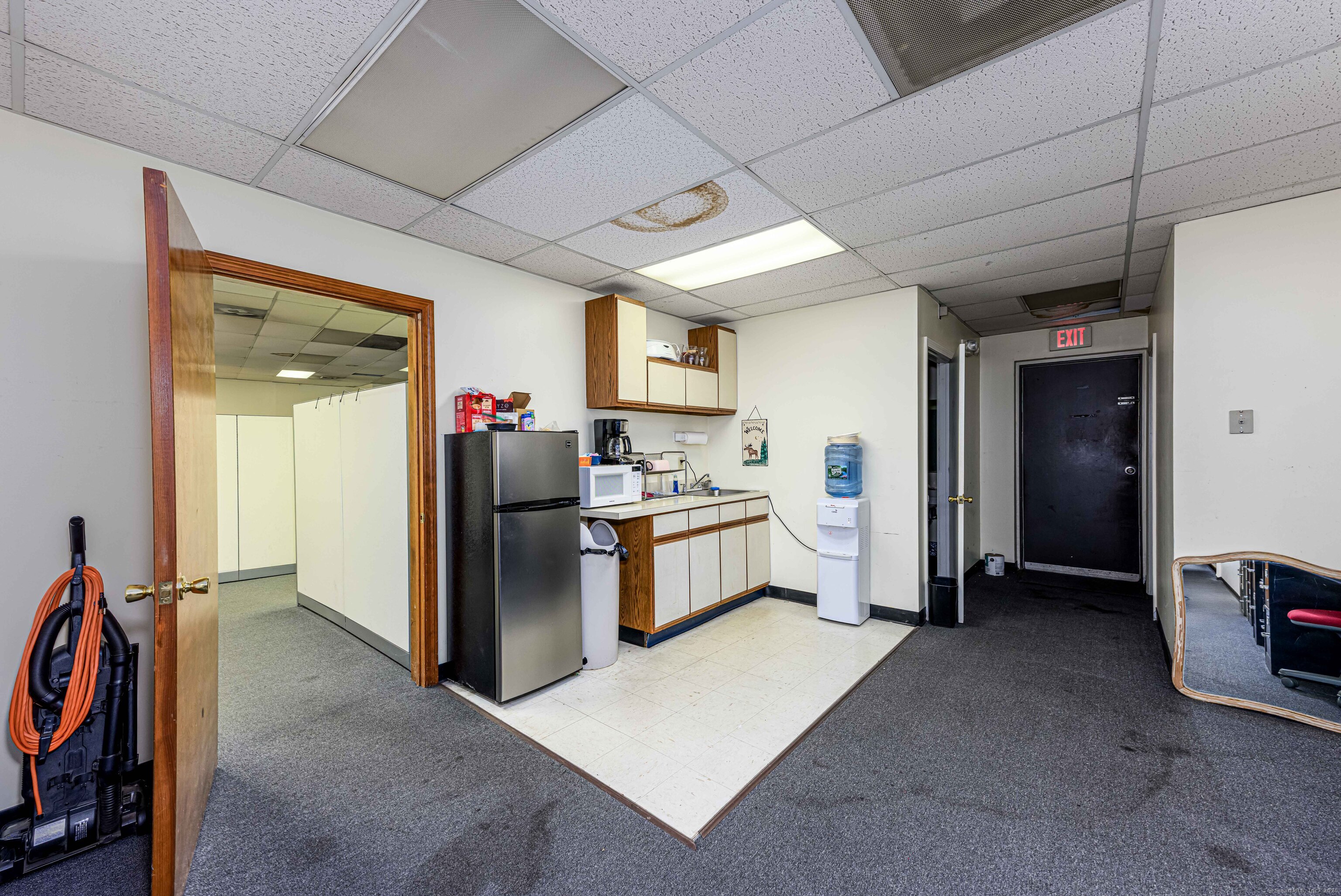 565 Washington Avenue North Haven CT 06473