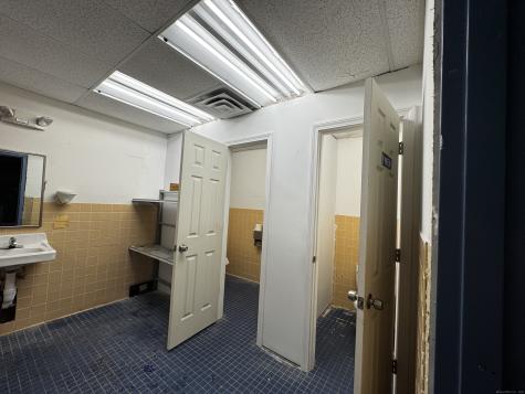 221 Bull Hill Lane West Haven CT 06516