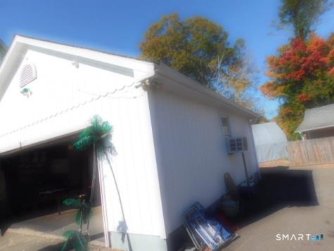 451-Garage Circular Avenue Hamden CT 06514