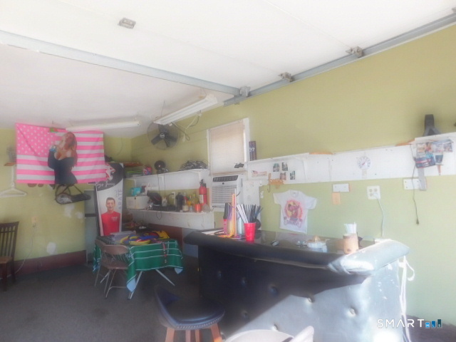 451-Garage Circular Avenue Hamden CT 06514
