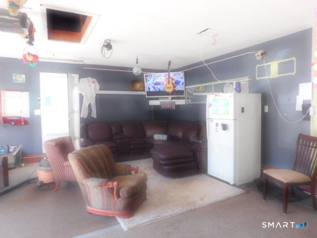 451-Garage Circular Avenue Hamden CT 06514