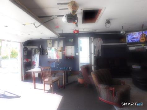 451-Garage Circular Avenue Hamden CT 06514