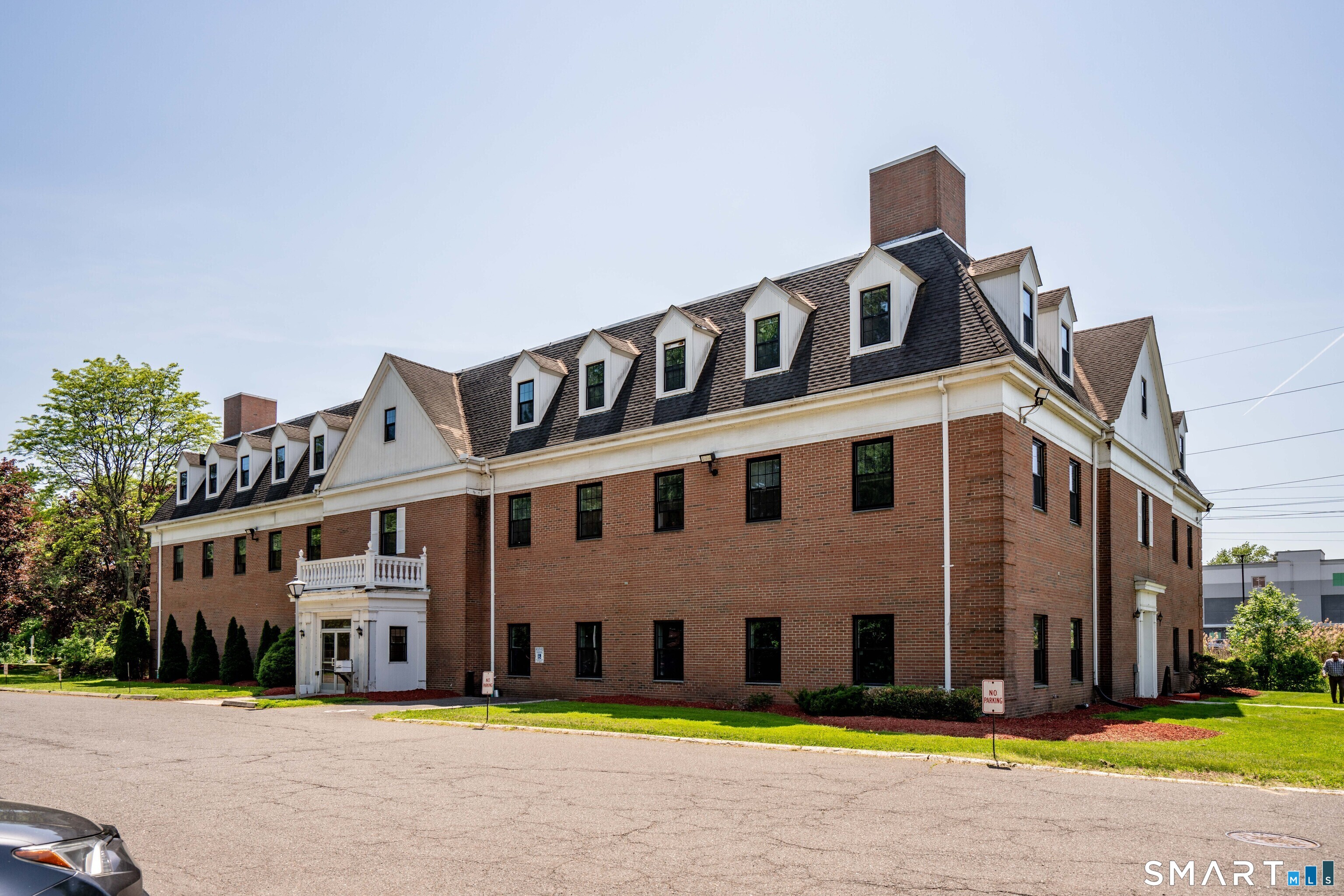 30 Jordan Lane Wethersfield CT 06109