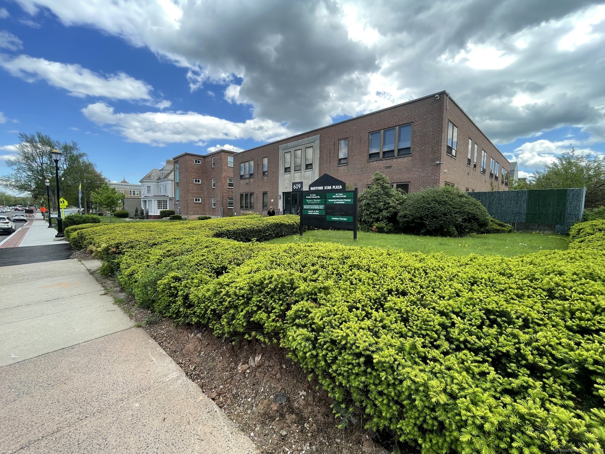 609 Farmington Avenue Hartford CT 06105