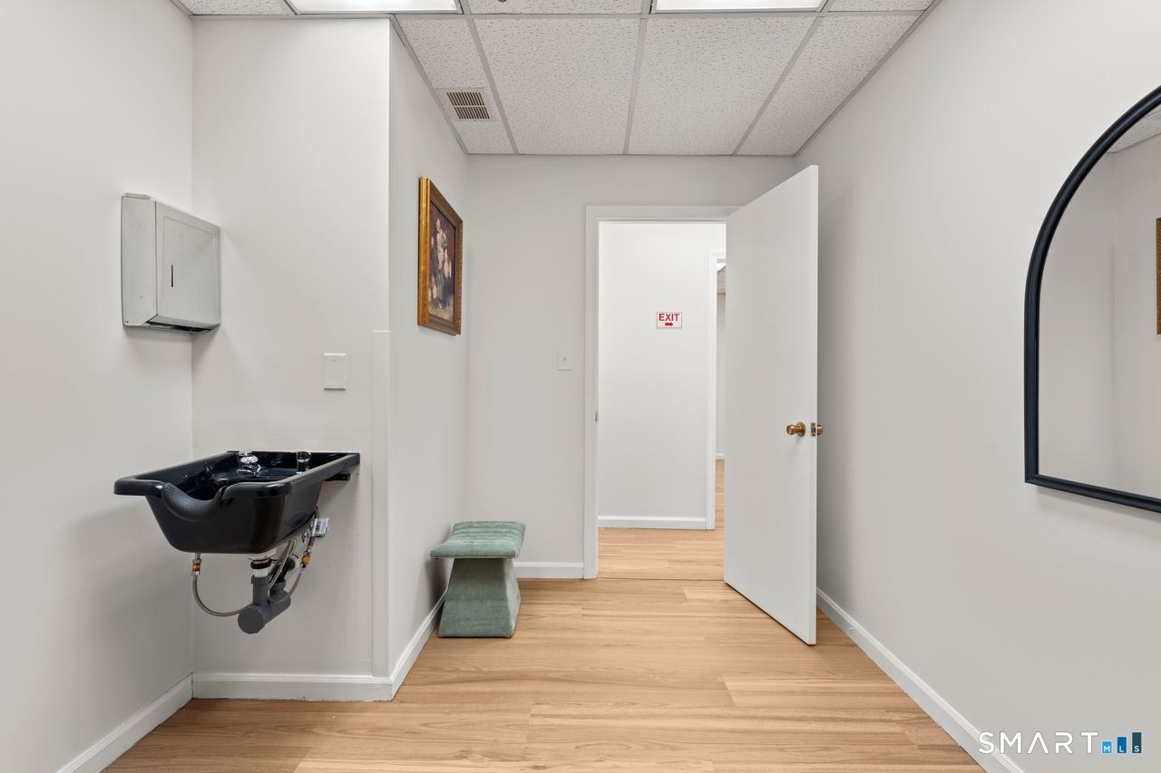 350 Silas Deane Highway Wethersfield CT 06109