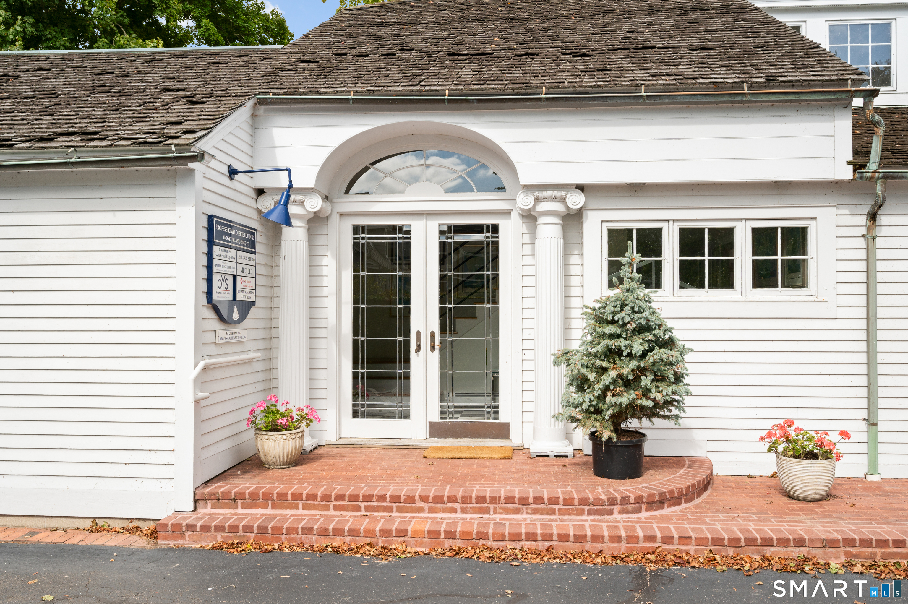 8 Novelty Lane Essex CT 06426