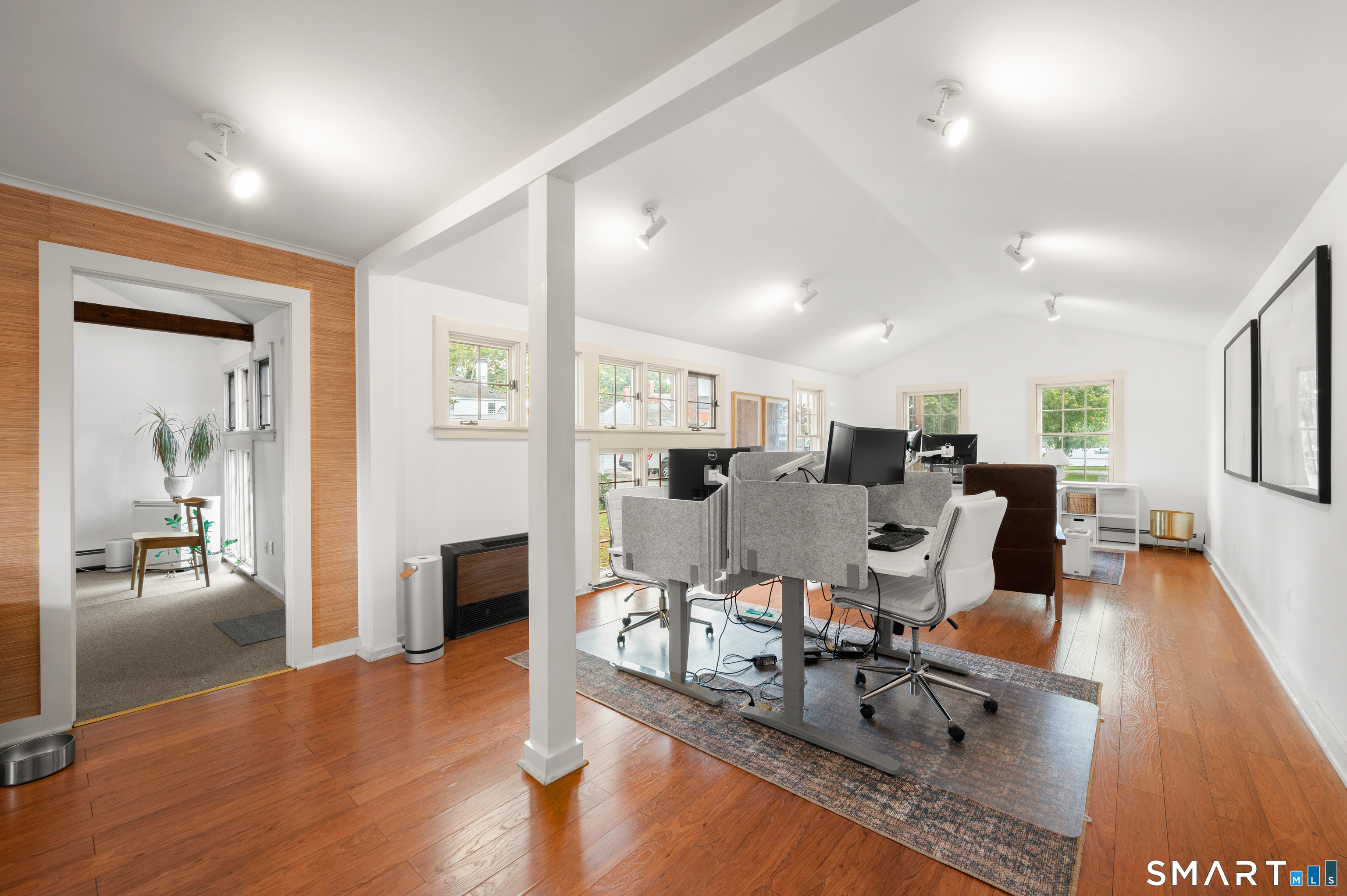 8 Novelty Lane Essex CT 06426