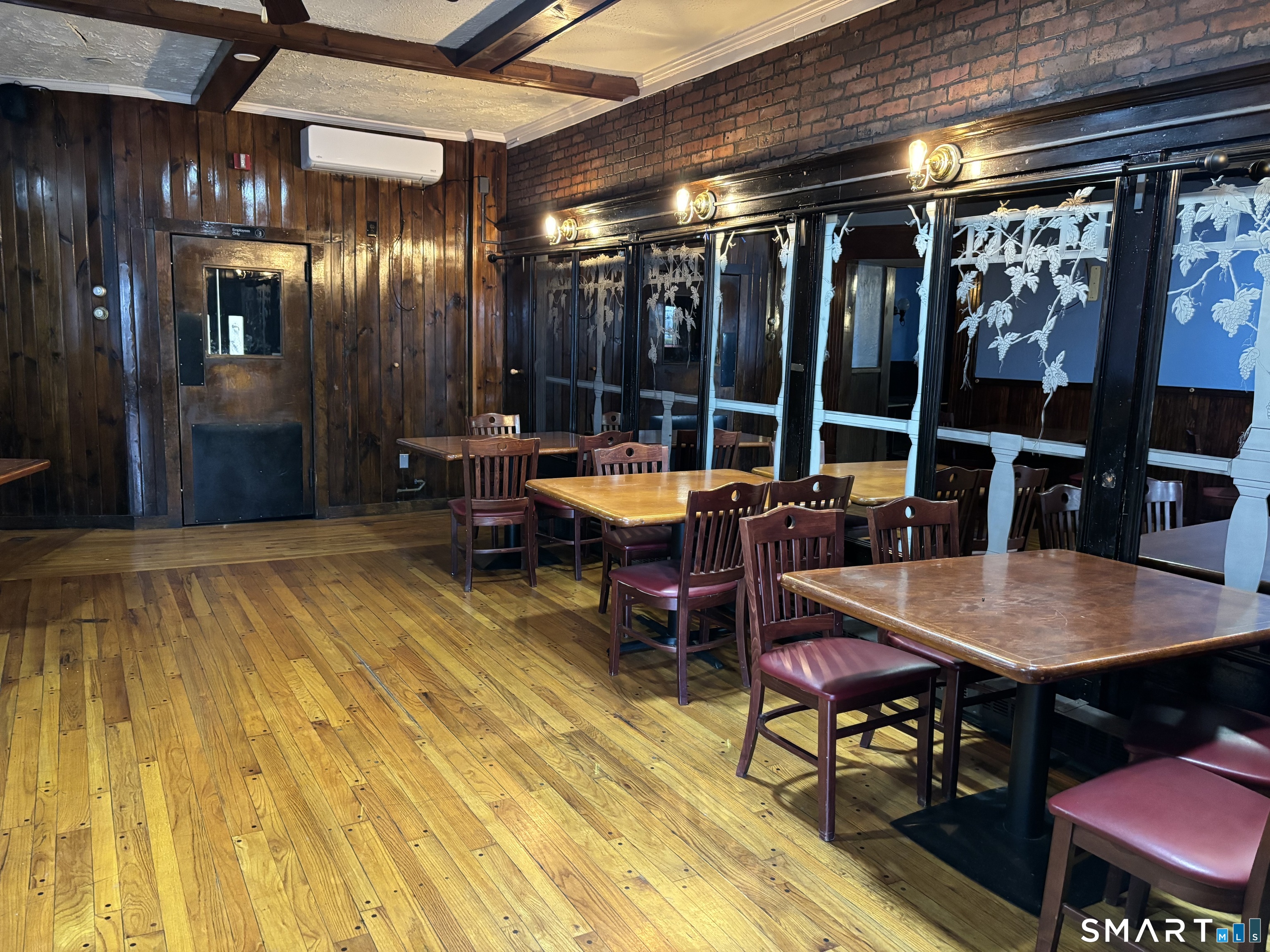 341-345 Bank Street New London CT 06320