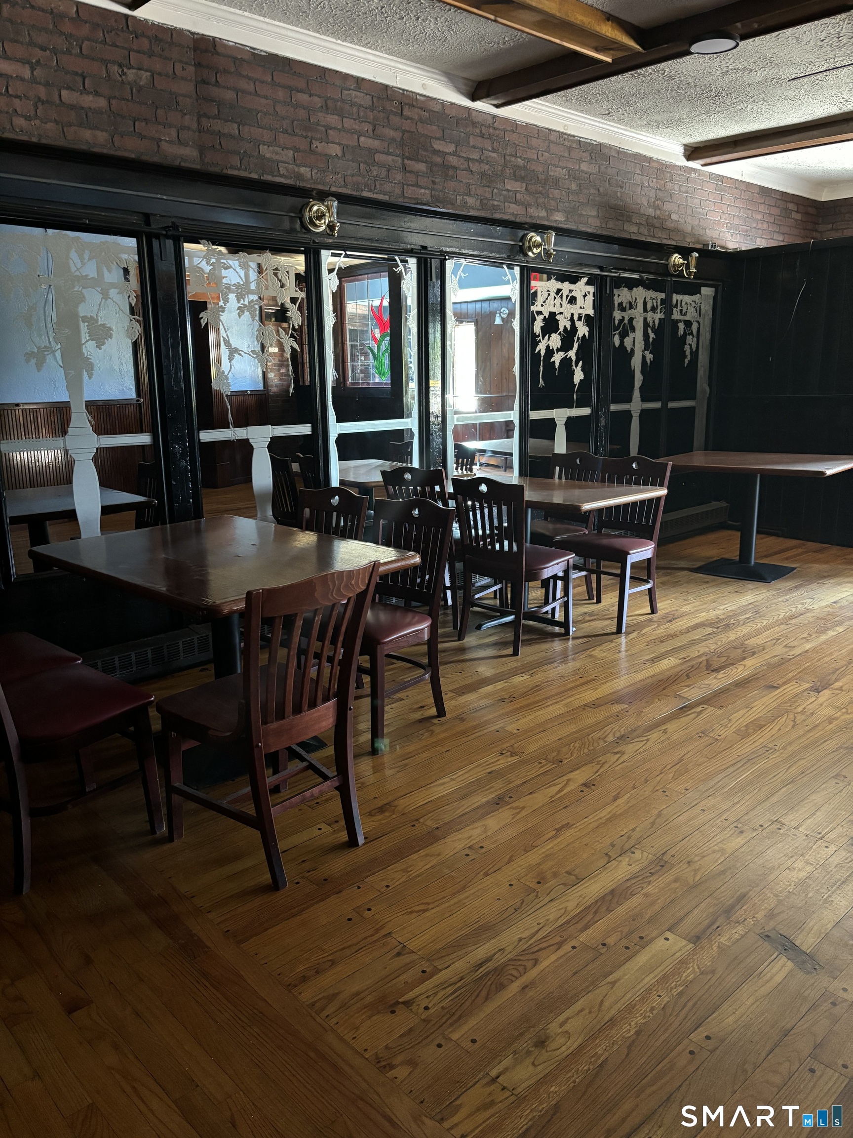 341-345 Bank Street New London CT 06320