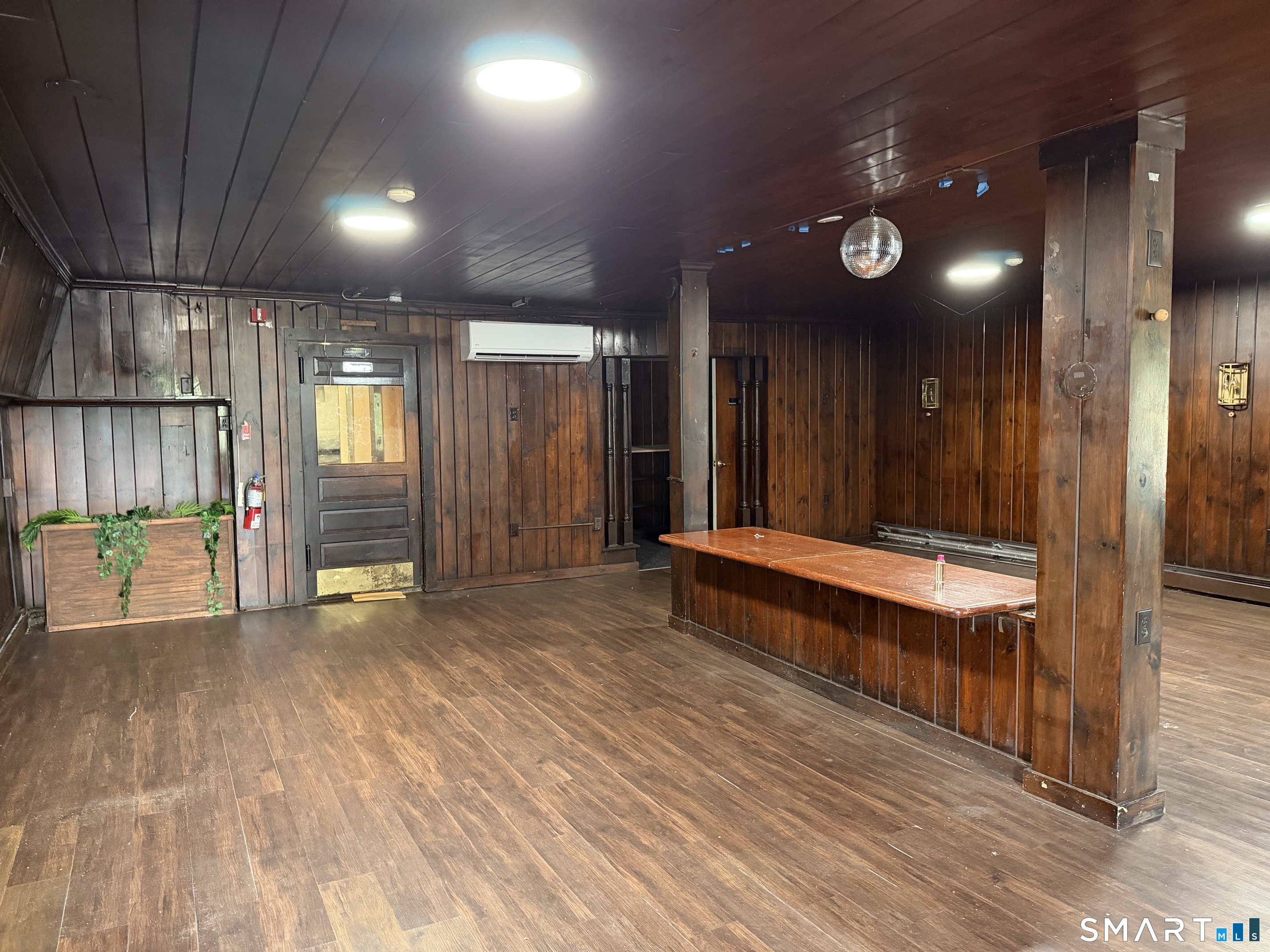 341-345 Bank Street New London CT 06320