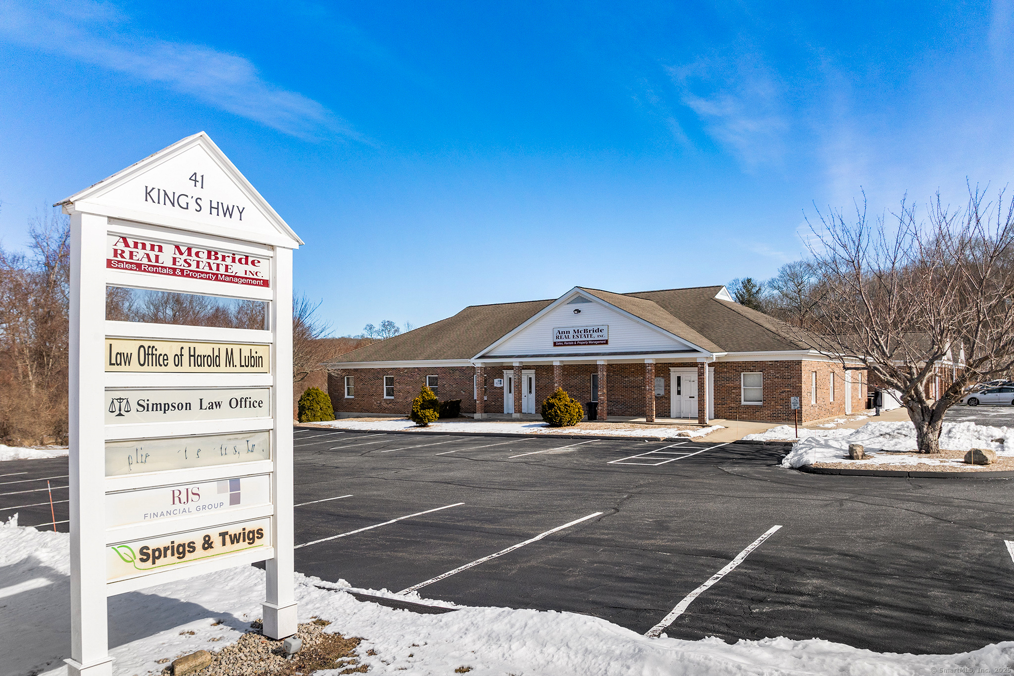 41 Kings Highway Ledyard CT 06335