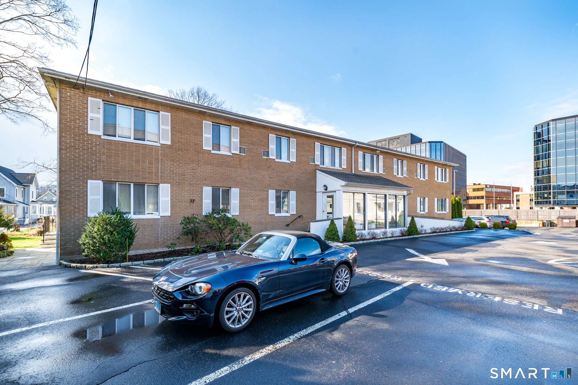 27 Oak Street Stamford CT 06905