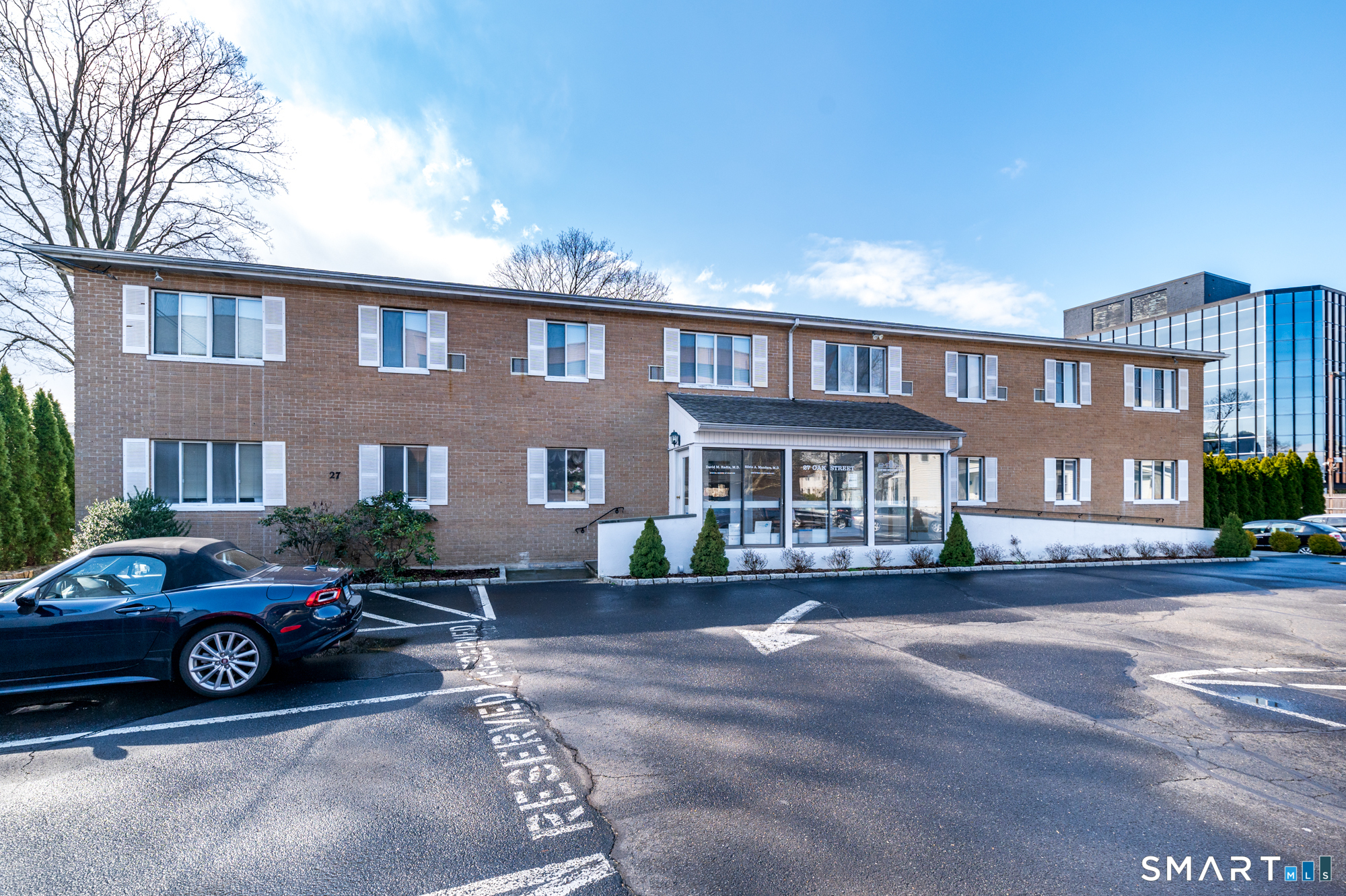 27 Oak Street Stamford CT 06905