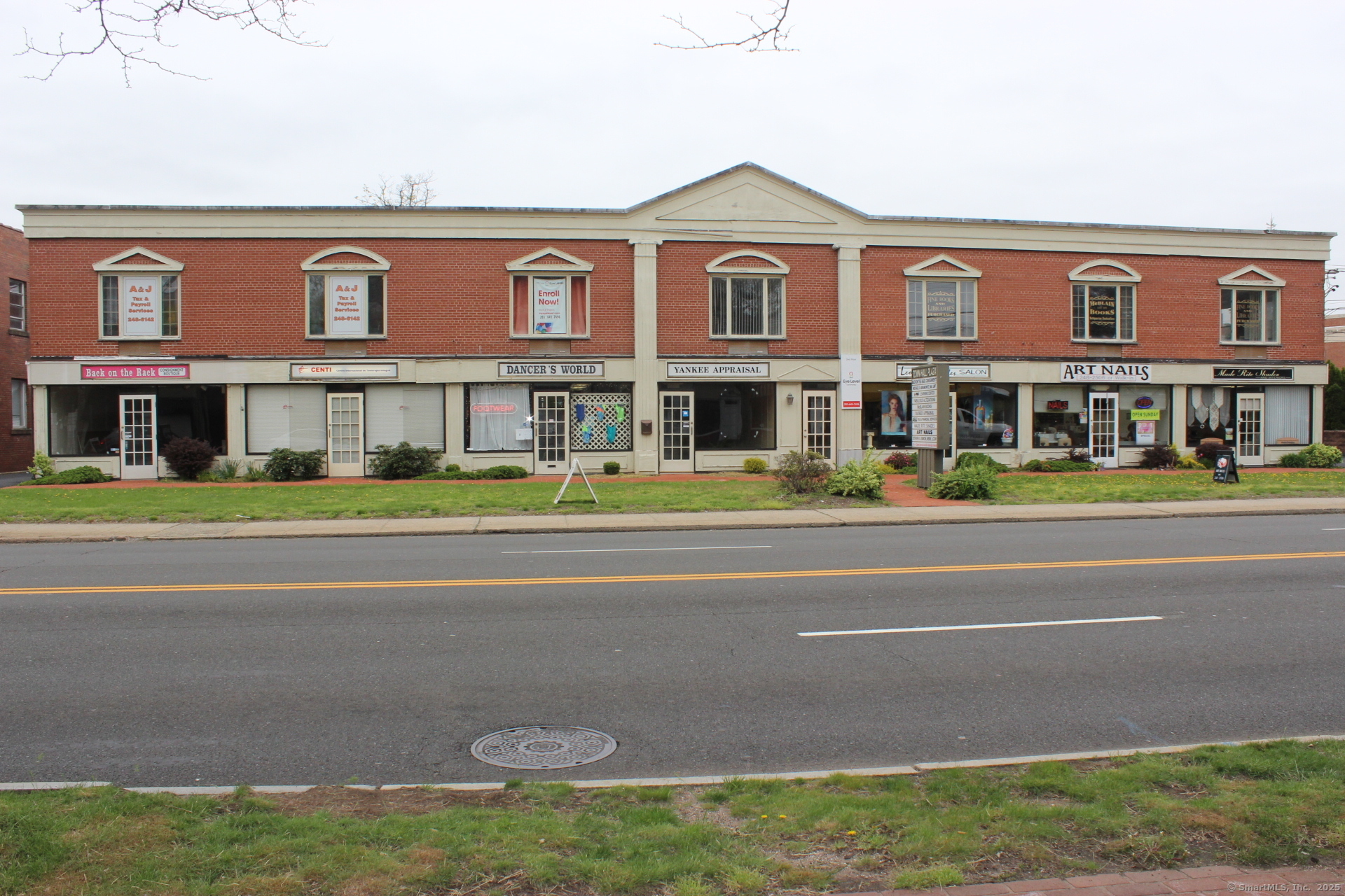 2348 Whitney Avenue Hamden CT 06518