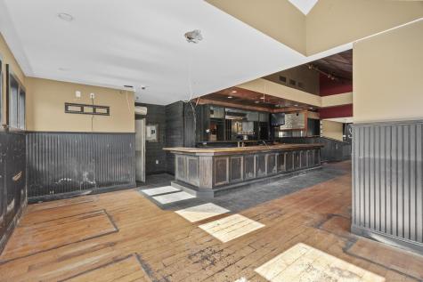 24 West Main Street Avon CT 06001