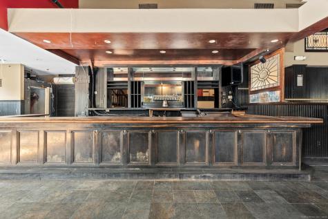 24 West Main Street Avon CT 06001