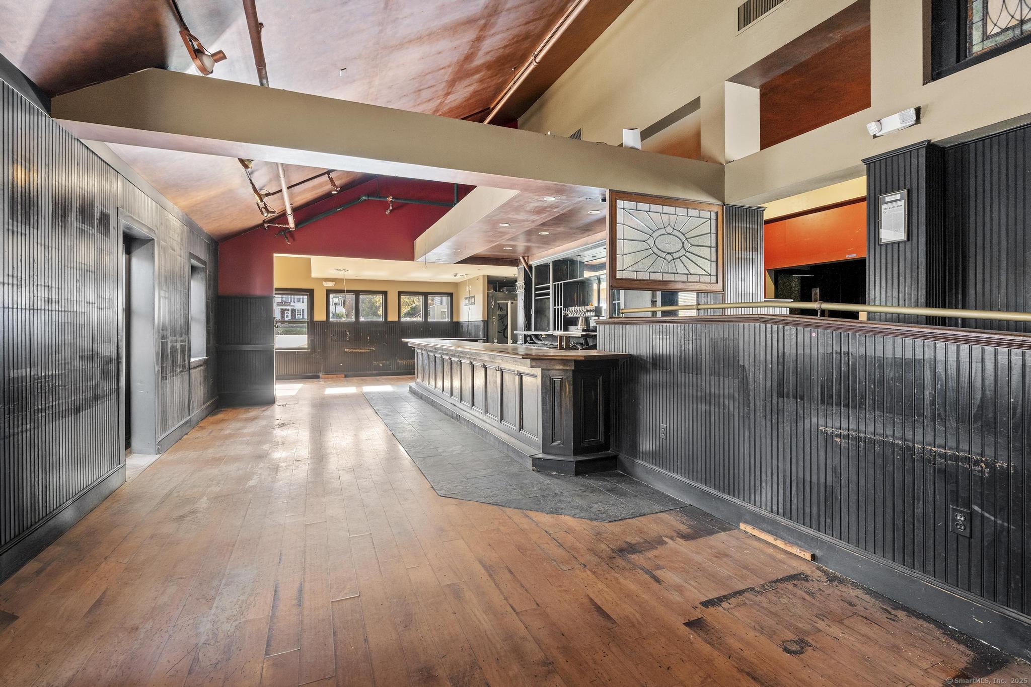 24 West Main Street Avon CT 06001