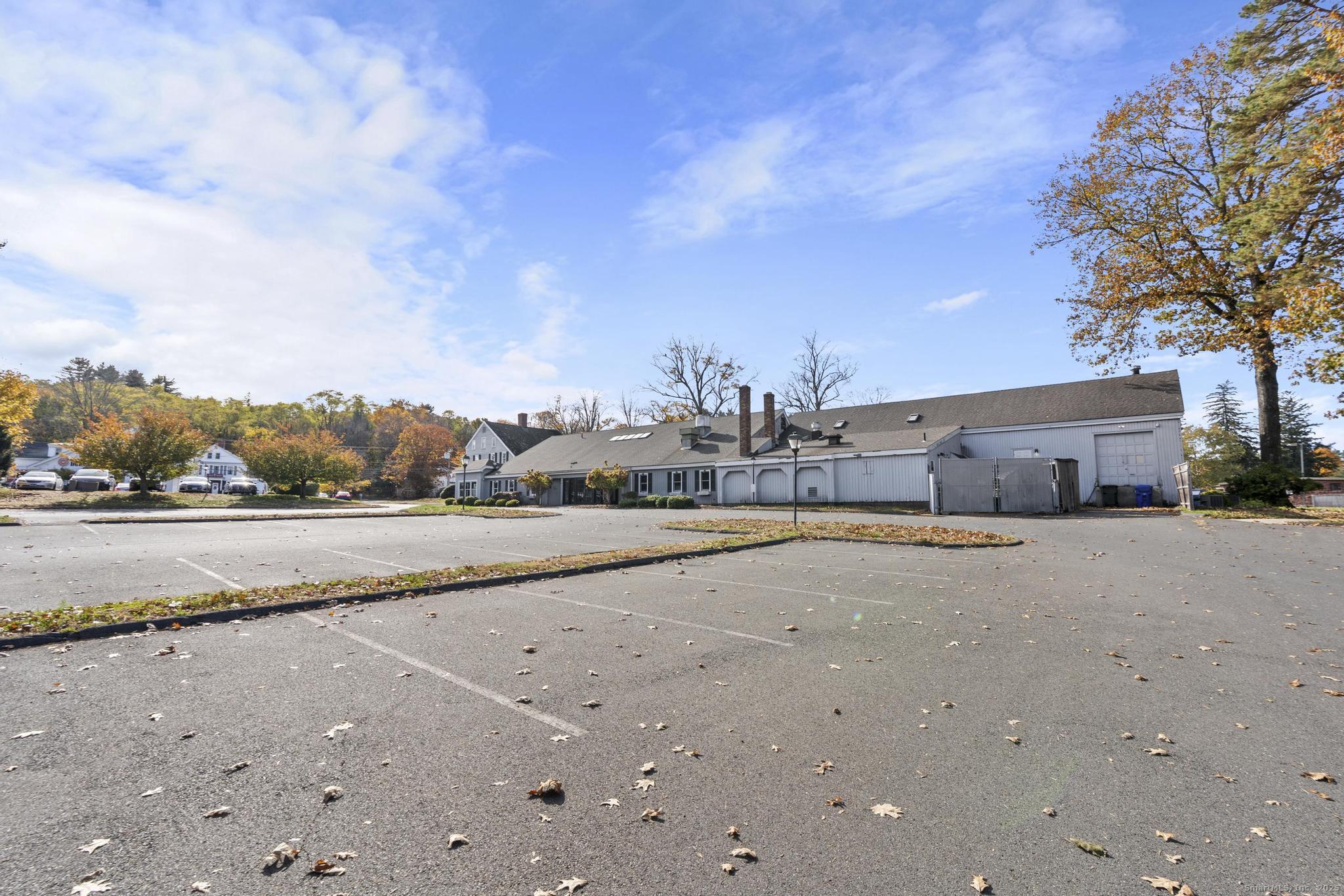 24 West Main Street Avon CT 06001