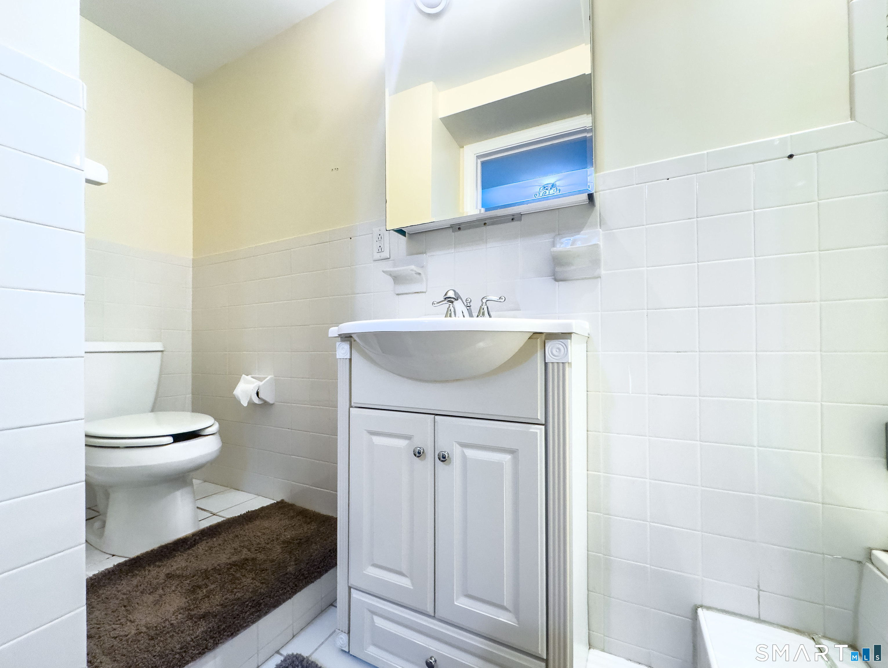 2563 Main Street Stratford CT 06615