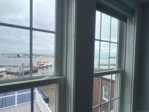 40 Bank Street New London CT 06320