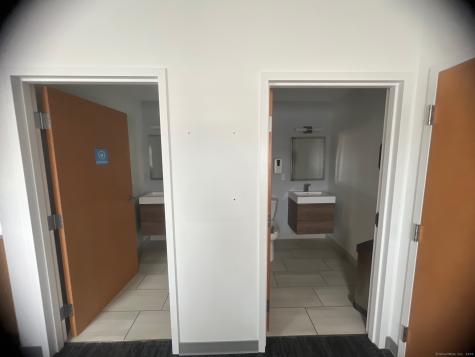 40 Bank Street New London CT 06320