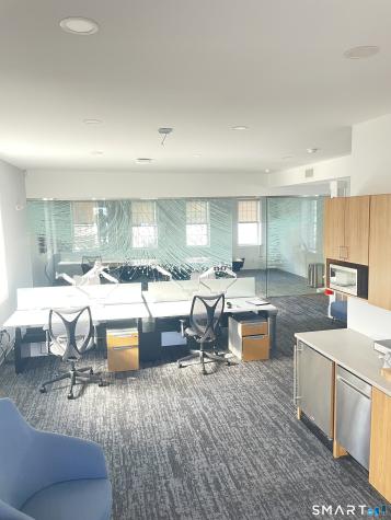 40 Bank Street New London CT 06320