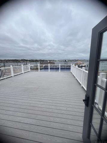 40 Bank Street New London CT 06320