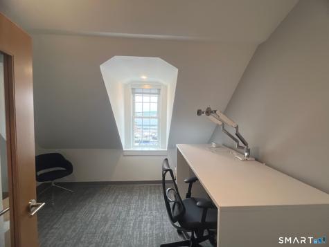 40 Bank Street New London CT 06320