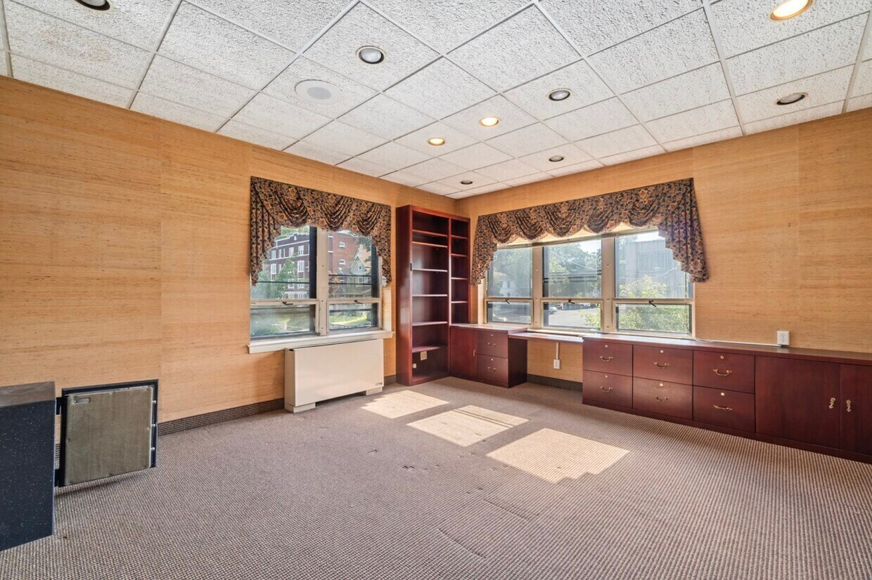 609 Farmington Avenue Hartford CT 06105