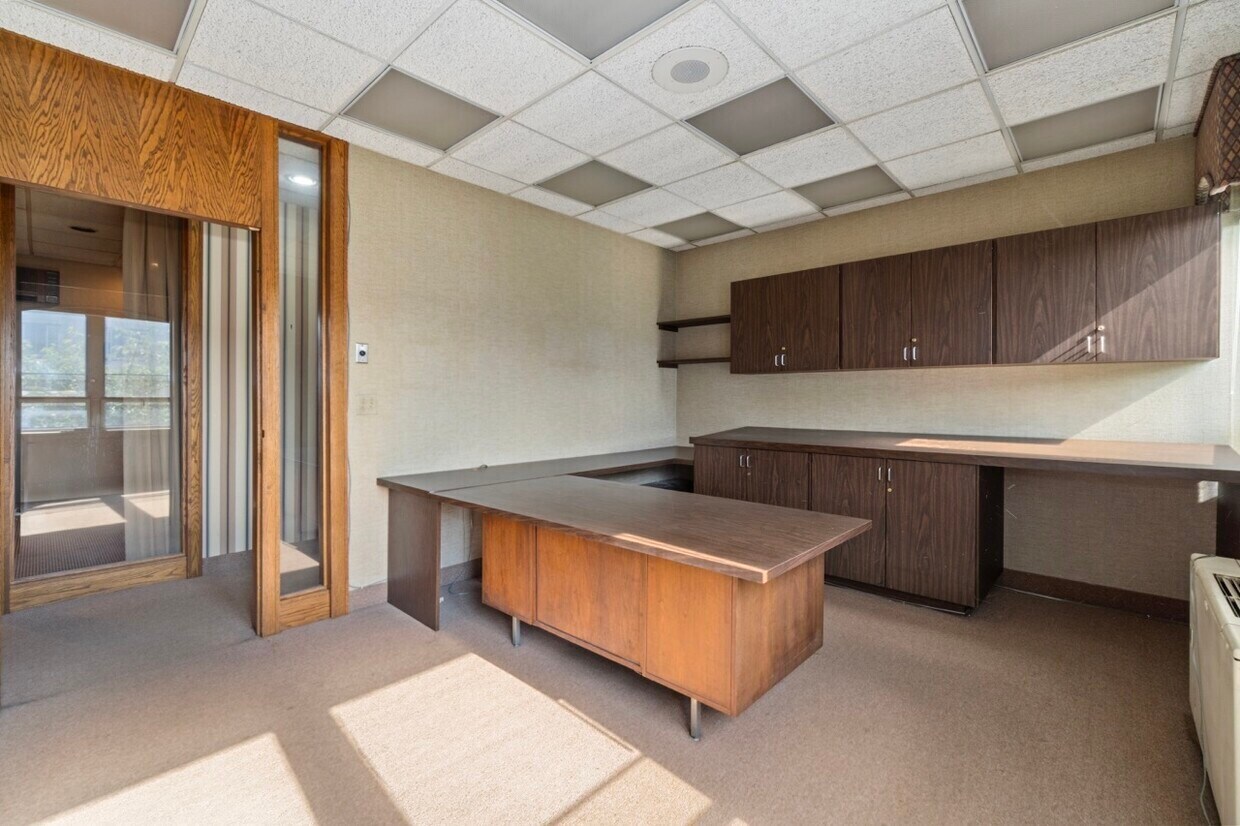 609 Farmington Avenue Hartford CT 06105