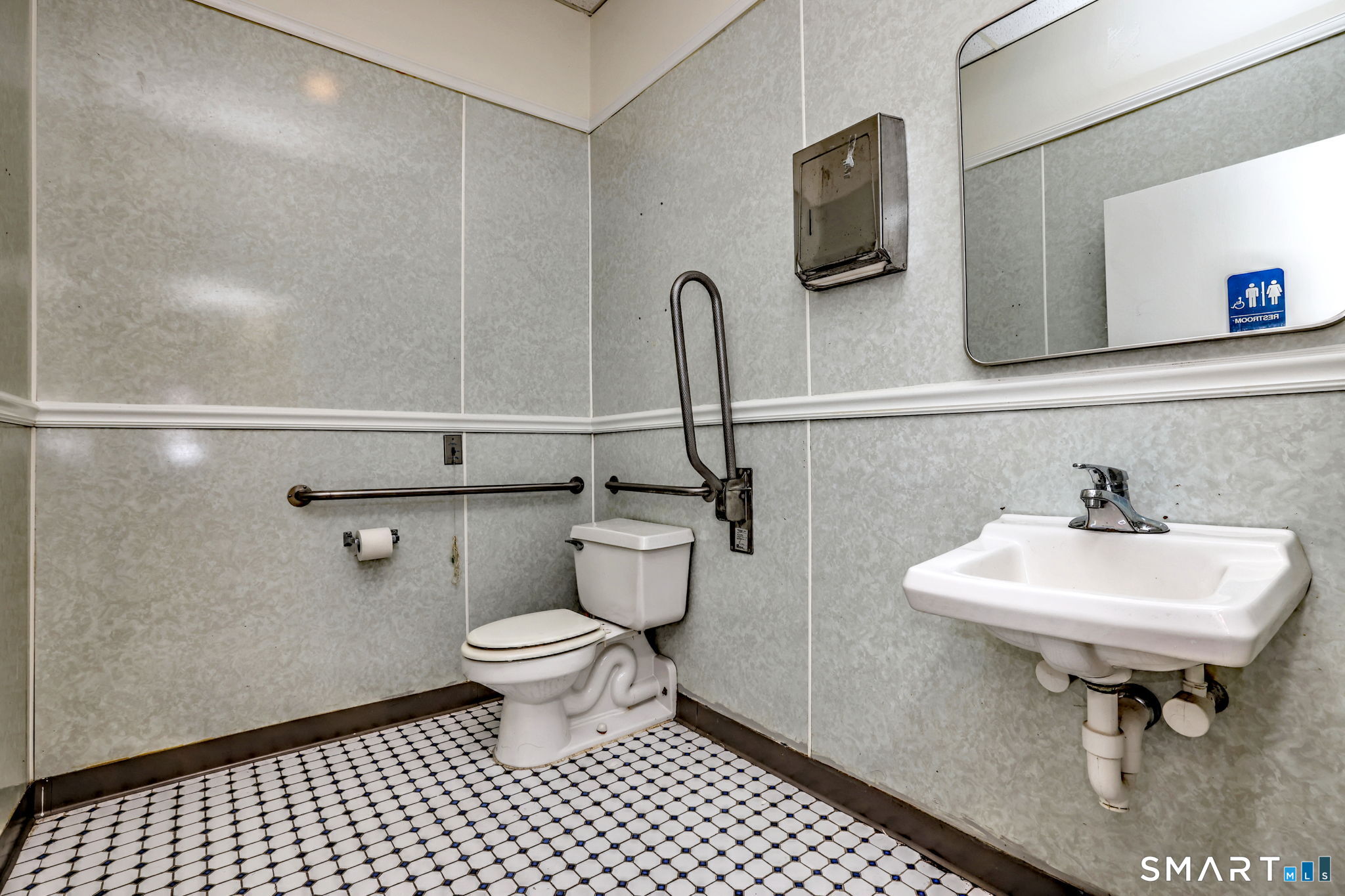 236 Boston Post Road Orange CT 06477
