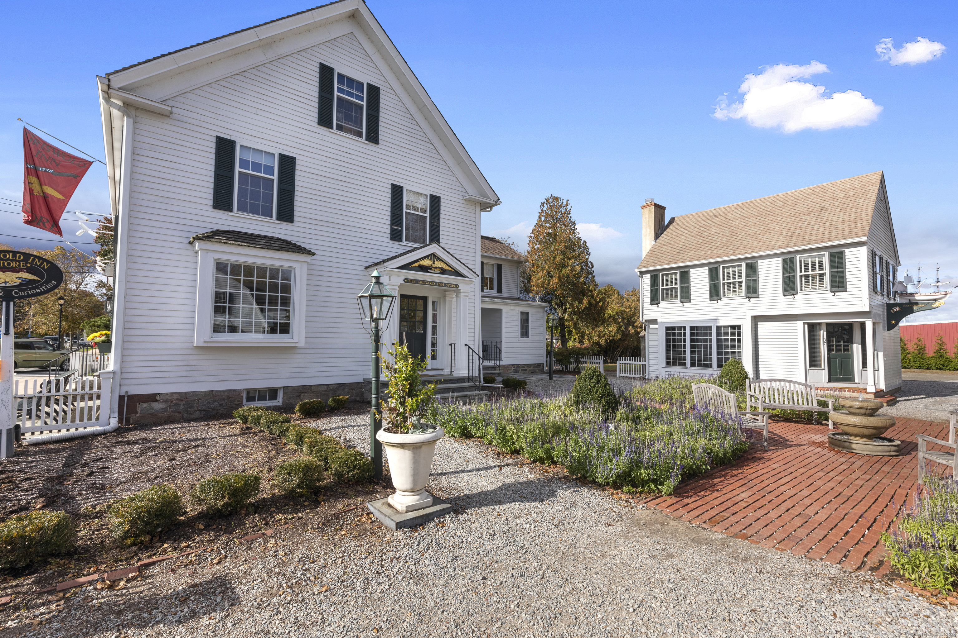 28 Main Street Essex CT 06426